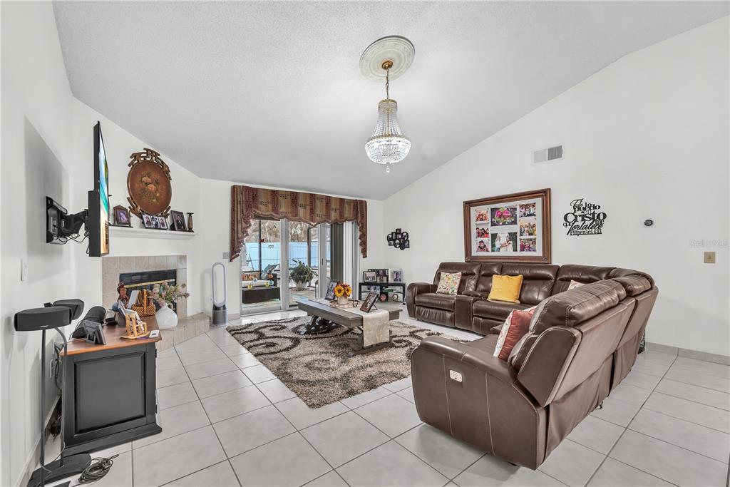 9611 Cypress Brook Road Tampa, FL 33647 - Photo 16 of 20