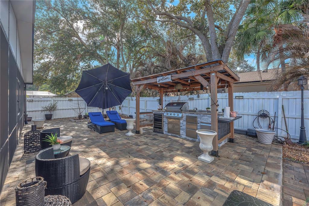 9611 Cypress Brook Road Tampa, FL 33647 - Photo 3 of 20