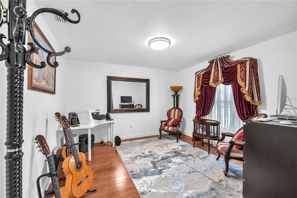 9611 Cypress Brook Road Tampa, FL 33647 - Photo 7 of 20