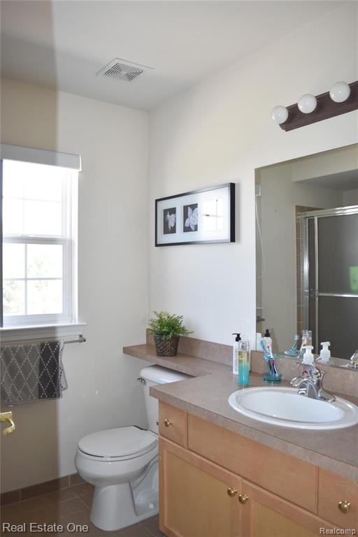 5303 Brookemonte Circle Rochester, MI 48306 - Photo 10 of 17