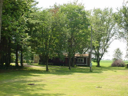 1644 Ridge Road Mt Morris, IL 61054 - Photo 4 of 8 a view of a house with swimming pool
