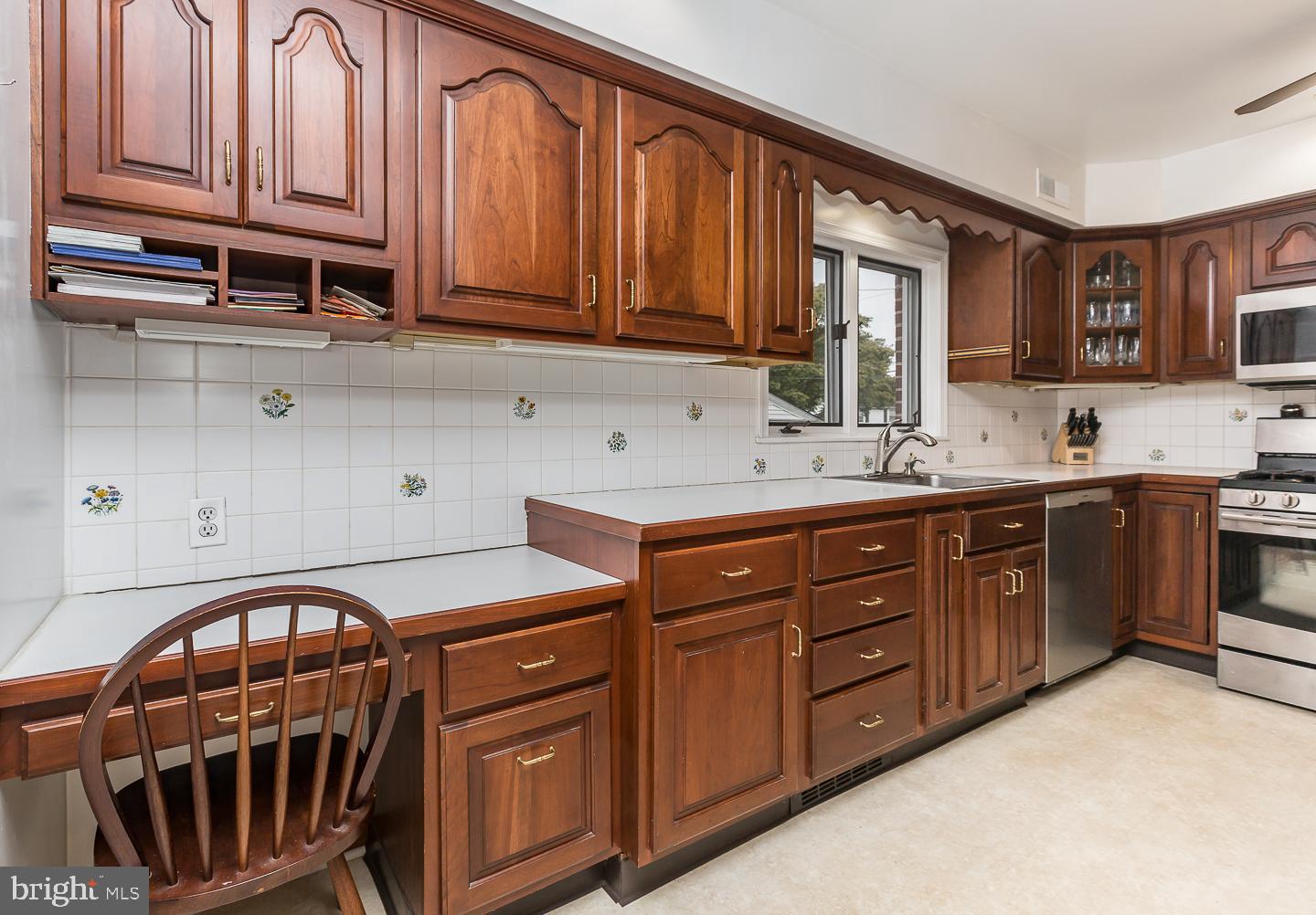 803 Valley Road Havertown, PA 19083 - Photo 13 of 35