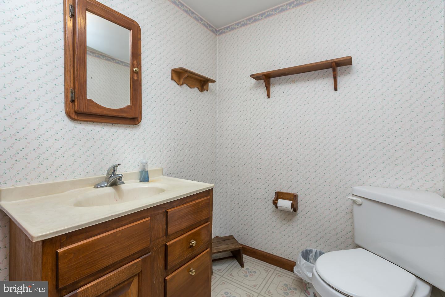 803 Valley Road Havertown, PA 19083 - Photo 20 of 35