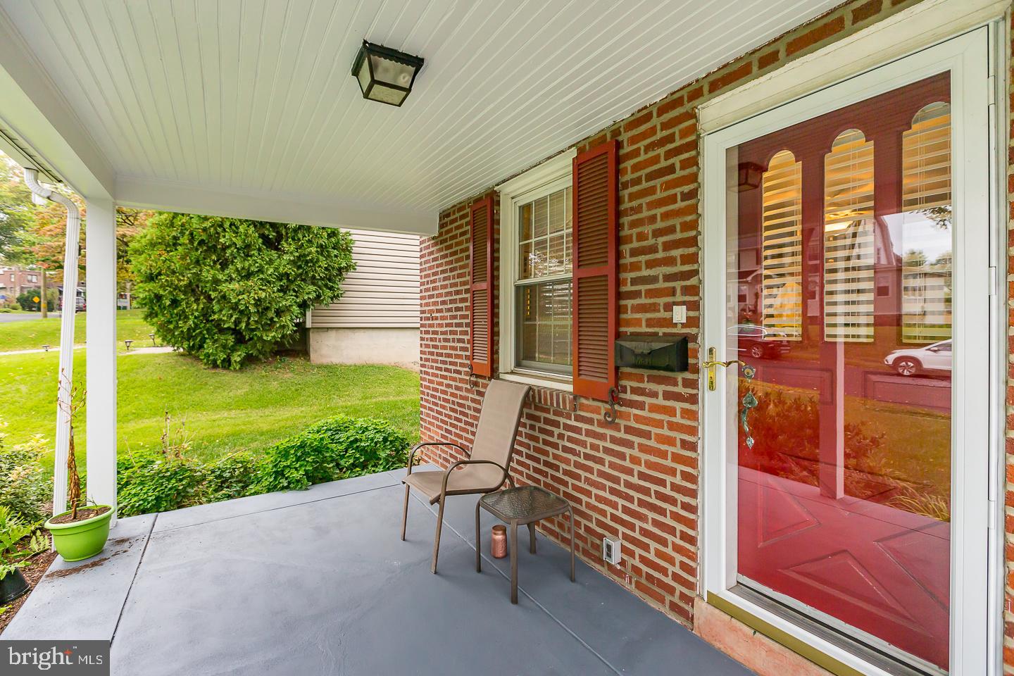 803 Valley Road Havertown, PA 19083 - Photo 5 of 35