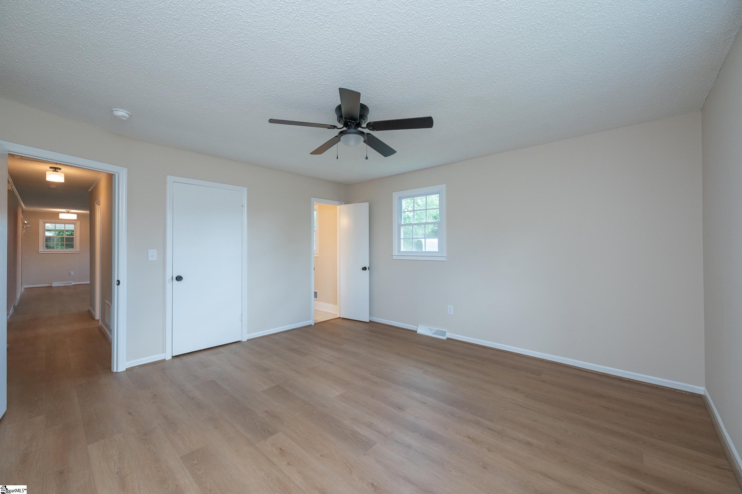 115 Wolfe Road Greer, SC 29650 - Photo 14 of 32
