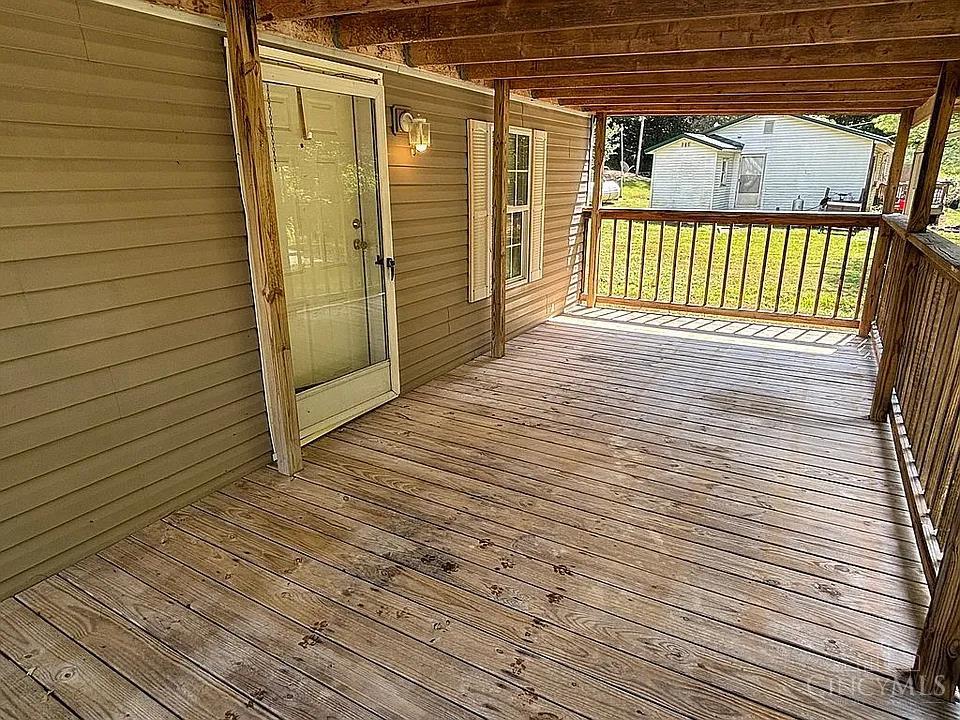 379 Mutton Run Road Chillicothe, OH 45601 - Photo 5 of 23
