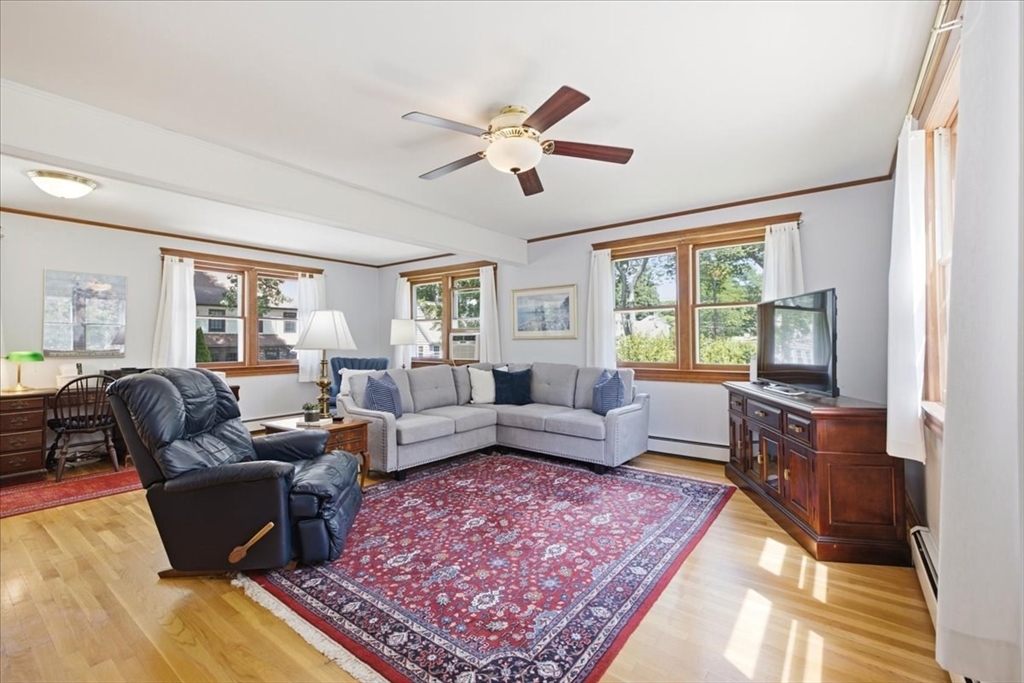 366 Warren Street Needham, MA 02492 - Photo 5 of 22