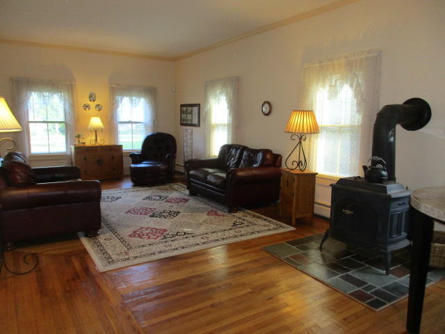 39 Park Street Harwich, MA 02645 - Photo 8 of 33 Park Street Sunny Photos 008