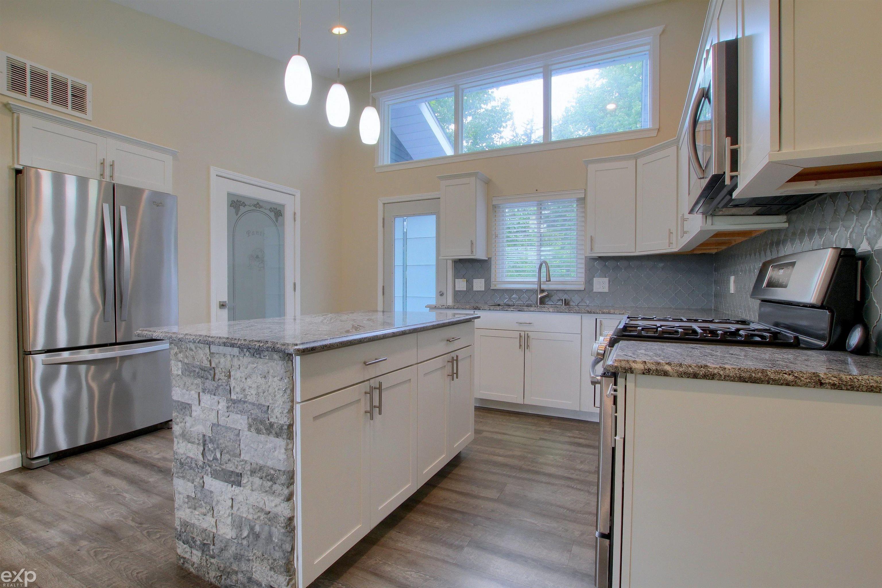 4545 Bemis Road Ypsilanti, MI 48197 - Photo 8 of 26 50085090-7.JPG