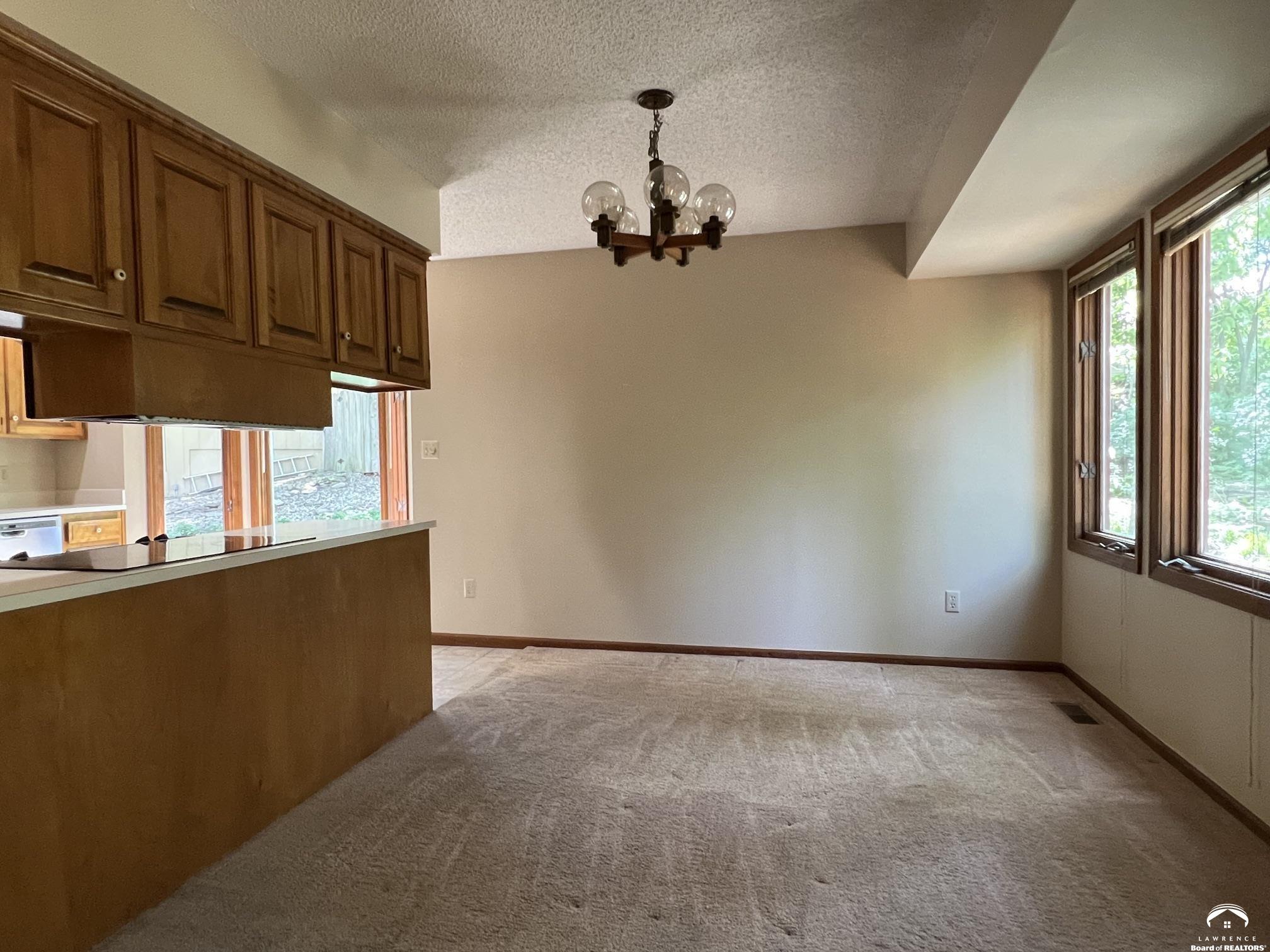 3607 Boulder Court Lawrence, KS 66049 - Photo 6 of 72