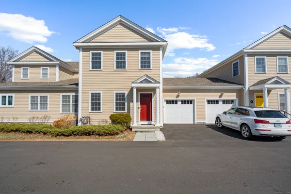 $587,500 | 67 Boston Post Road, Unit 8, Madison, CT 06443