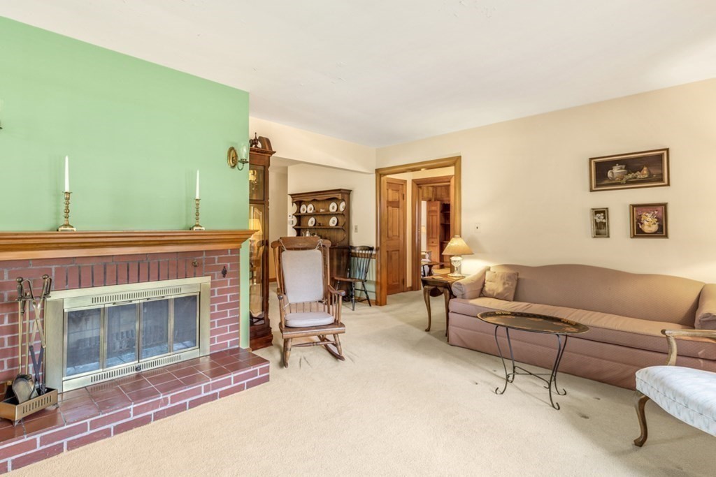 343 Bay Road Sharon, MA 02067 - Photo 4 of 36 Gallery Image 4