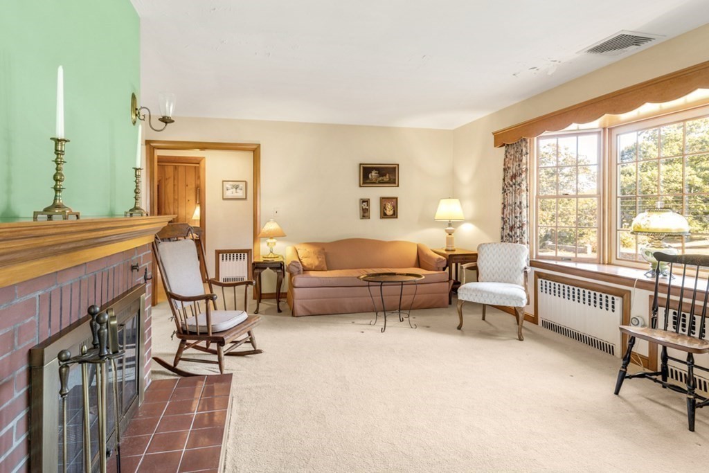 343 Bay Road Sharon, MA 02067 - Photo 5 of 36 Gallery Image 5