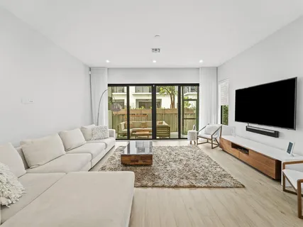 $1,395,000 | 317 Northeast 15th Avenue, Unit 317, Fort Lauderdale, FL 33301