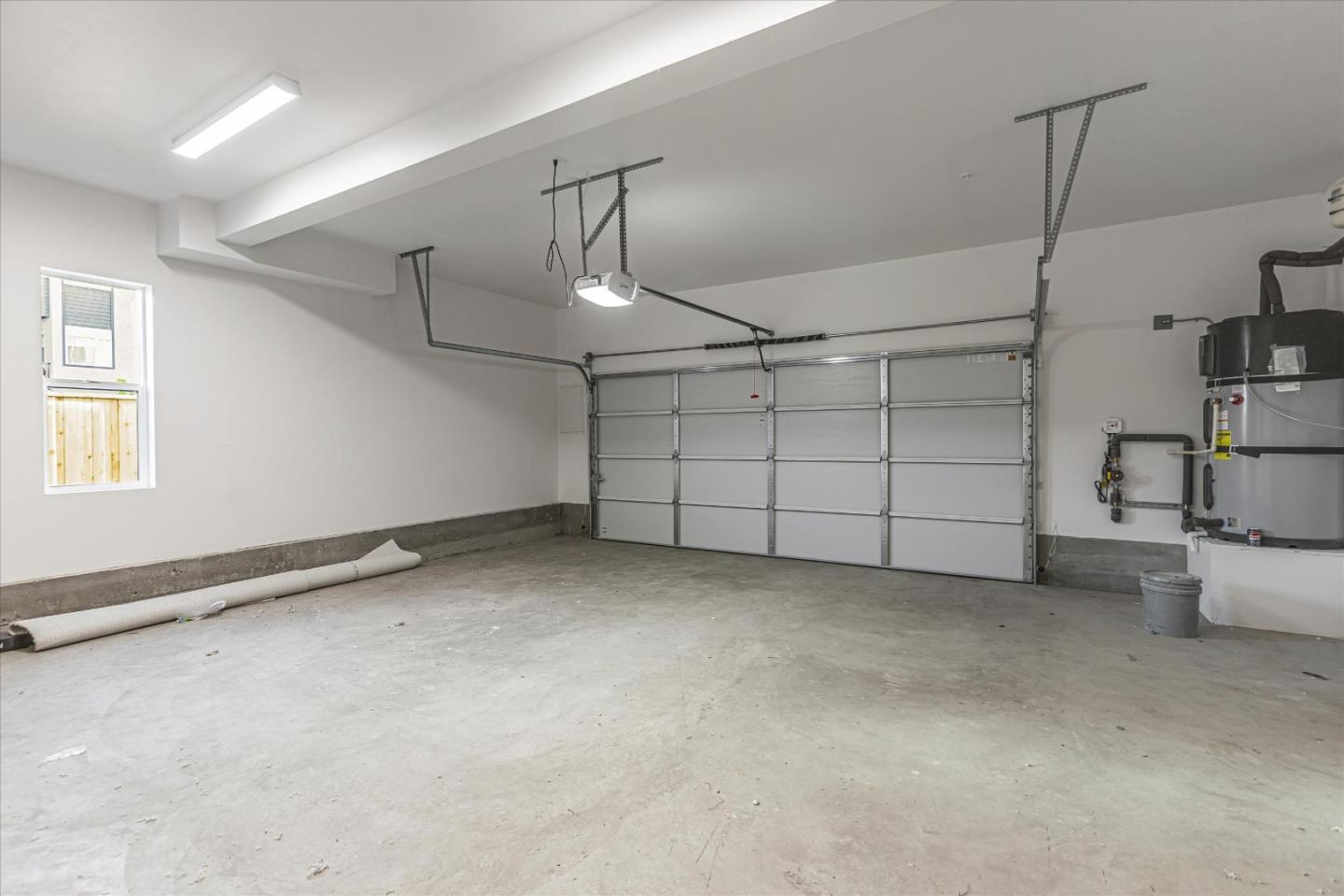 6008 Sunglow Terrace San Ramon, CA 94583 - Photo 19 of 23 a view of a garage