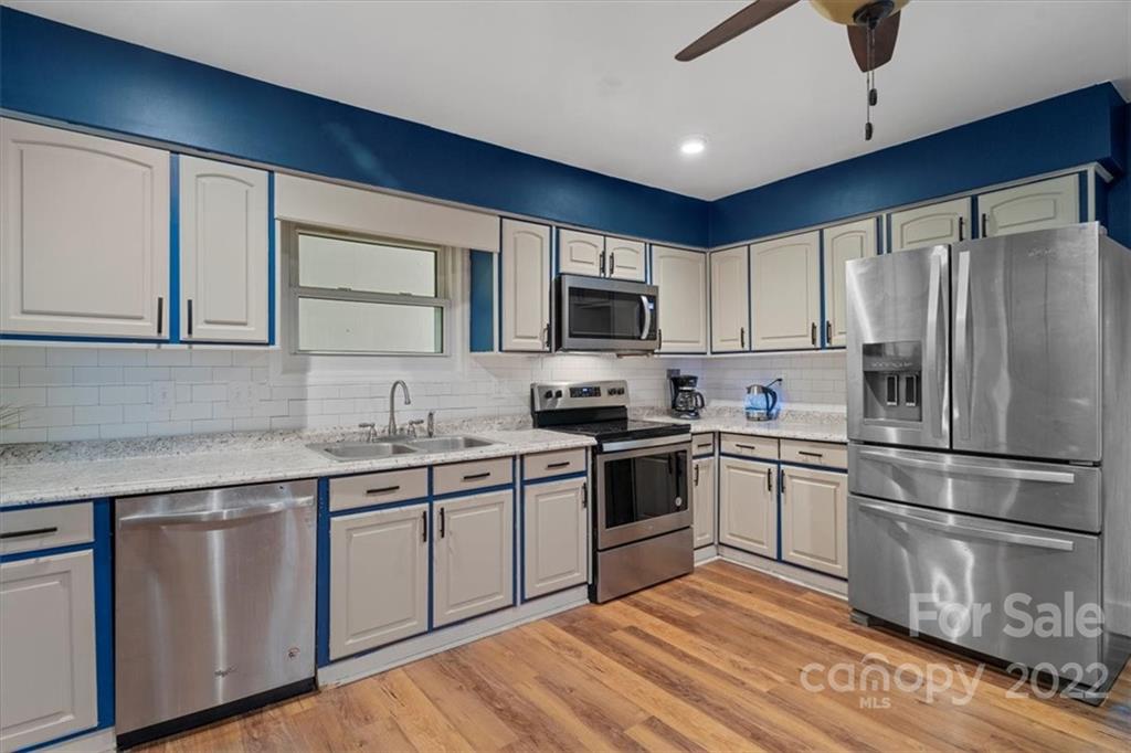 9228 Raintree Lane Charlotte, NC 28277 - Photo 10 of 40 Gallery Image 10