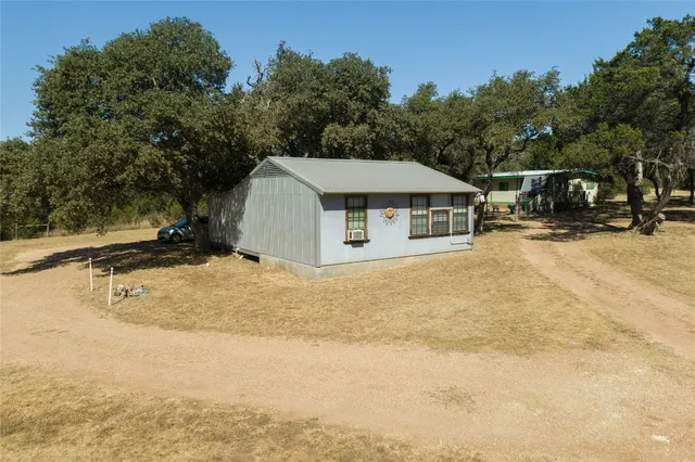 $980,000 | 100 Burnett Ranch Road, Wimberley, TX 78676