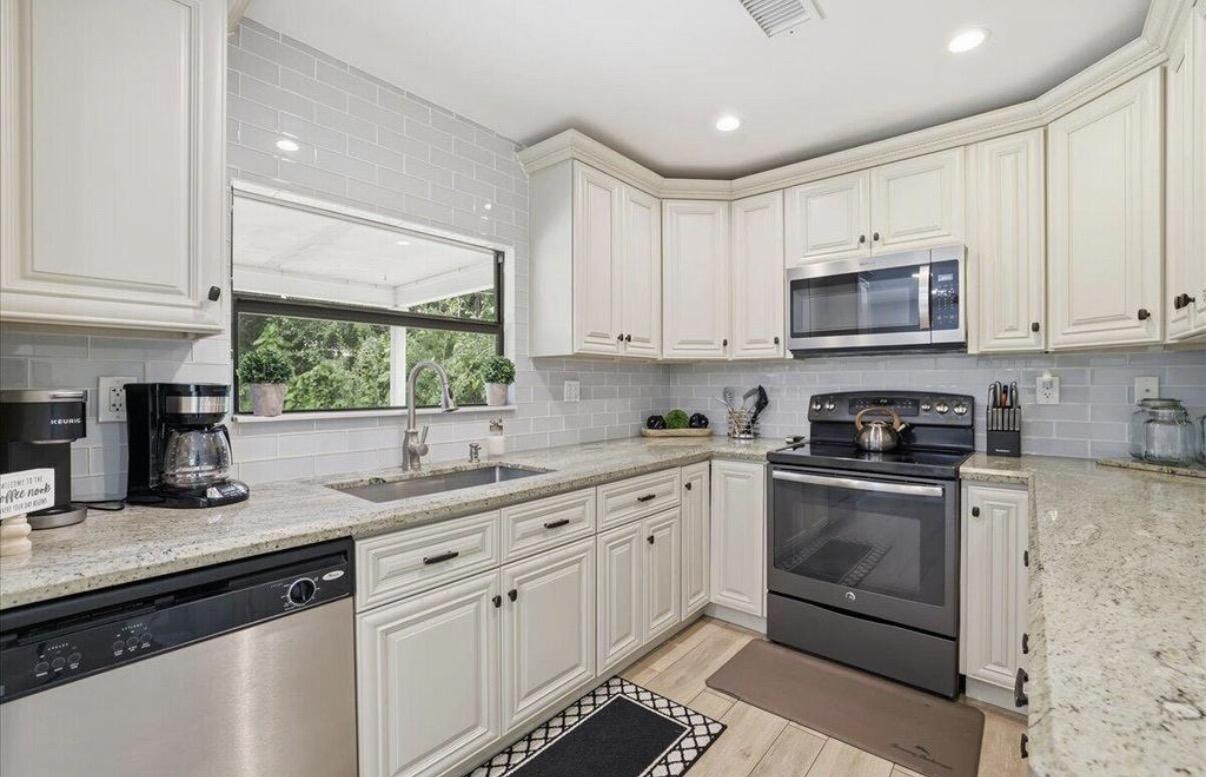 583 Northwest 12th Terrace Boca Raton, FL 33486 - Photo 15 of 25 IMG_0834