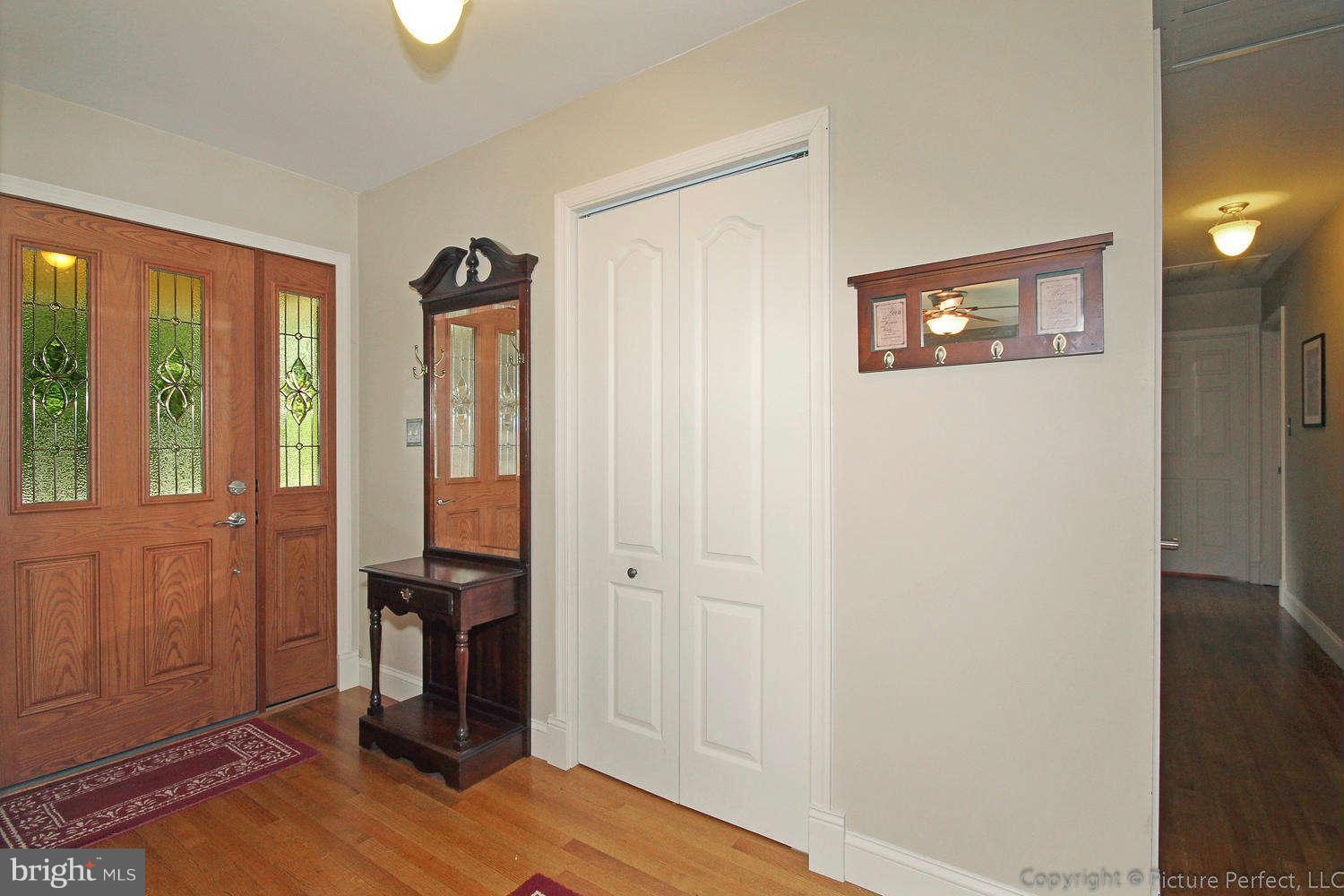 10219 Liberty Road Frederick, MD 21701 - Photo 4 of 30 Interior (General)