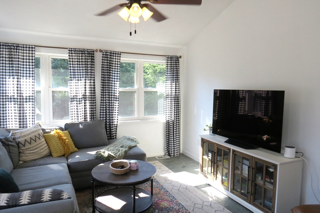 54 Burnham Road Billerica, MA 01862 - Photo 14 of 37 Gallery Image 14