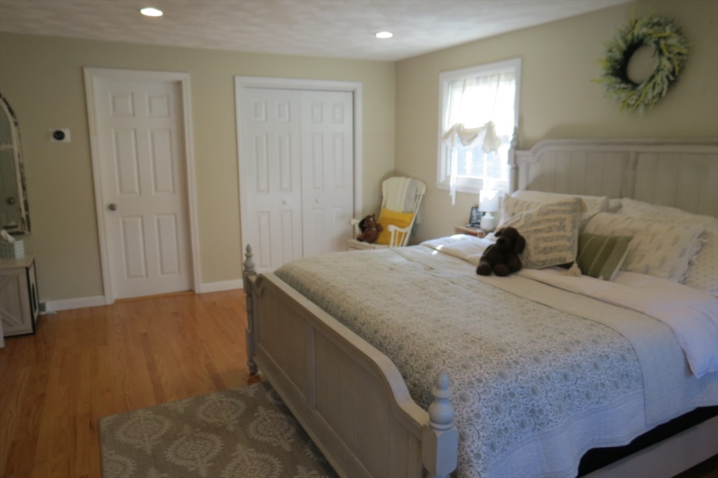 54 Burnham Road Billerica, MA 01862 - Photo 17 of 37 Gallery Image 17