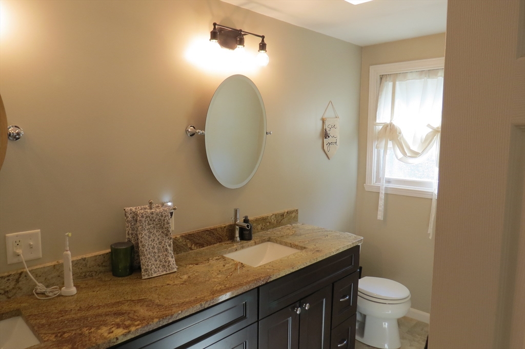54 Burnham Road Billerica, MA 01862 - Photo 18 of 37 Gallery Image 18