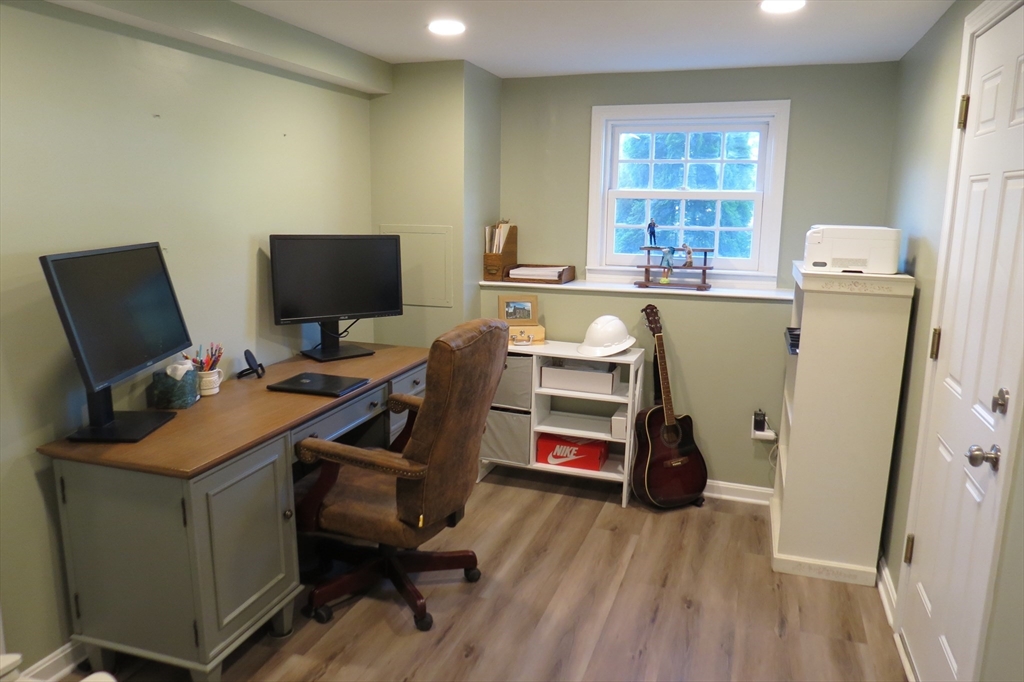 54 Burnham Road Billerica, MA 01862 - Photo 28 of 37 Gallery Image 28