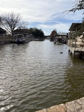 $648,500 | 419 Sky Harbour Court, Granbury, TX 76049