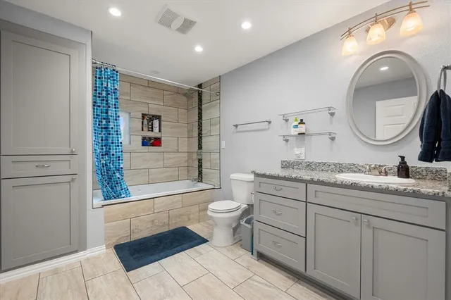 $649,000 | 419 Sky Harbour Court, Granbury, TX 76049