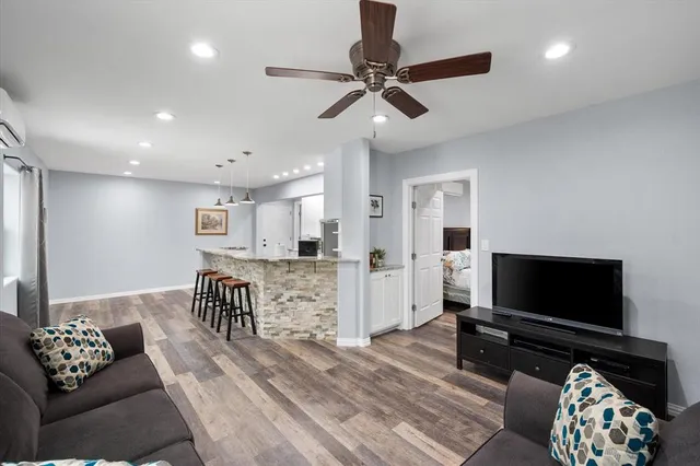 $649,000 | 419 Sky Harbour Court, Granbury, TX 76049