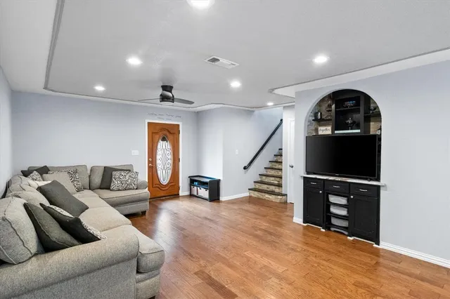 $649,000 | 419 Sky Harbour Court, Granbury, TX 76049