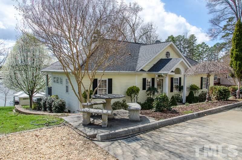 844 Pinesborough Estates Road Semora, NC 27343 - Photo 3 of 25 Welcoming entrance and nicely landscaped.