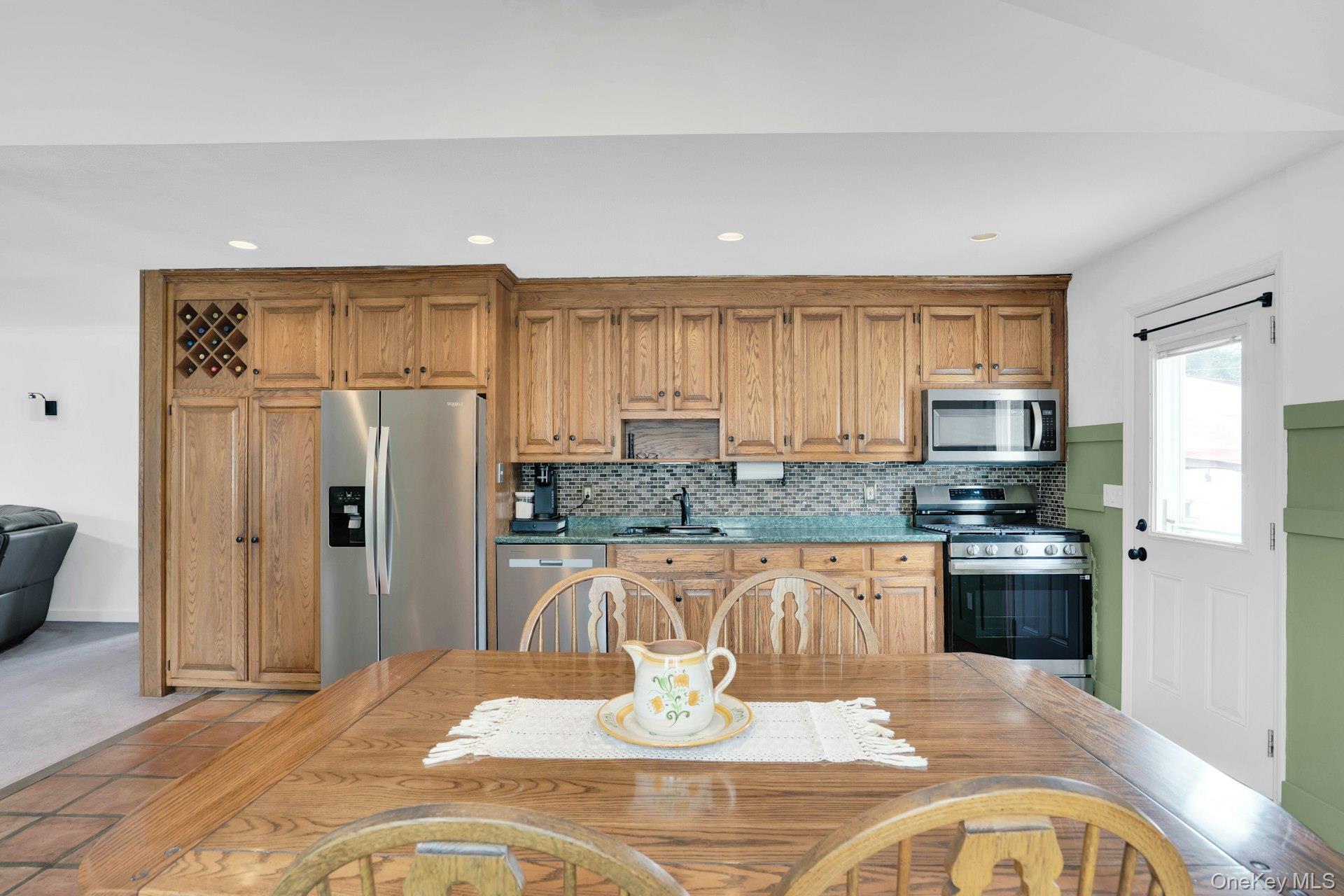 5 Stagg Lane Commack, NY 11725 - Photo 5 of 35 Expanded kitchen!