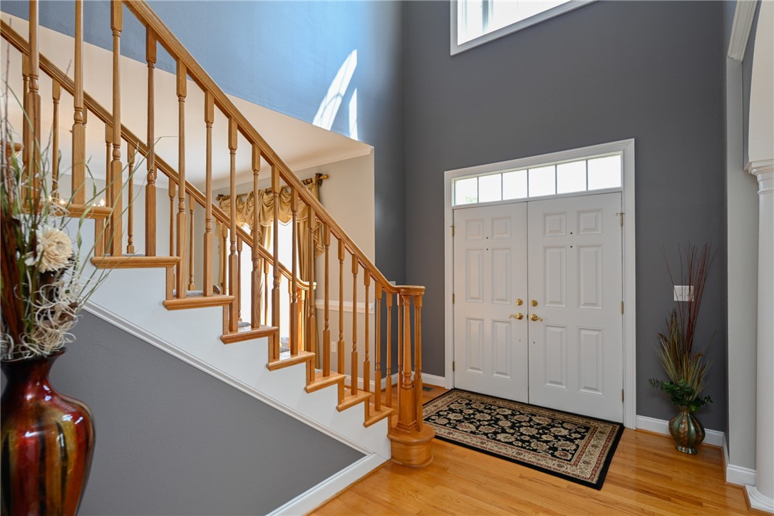 121 Caversham Lane Anderson, SC 29621 - Photo 5 of 42 Atrium