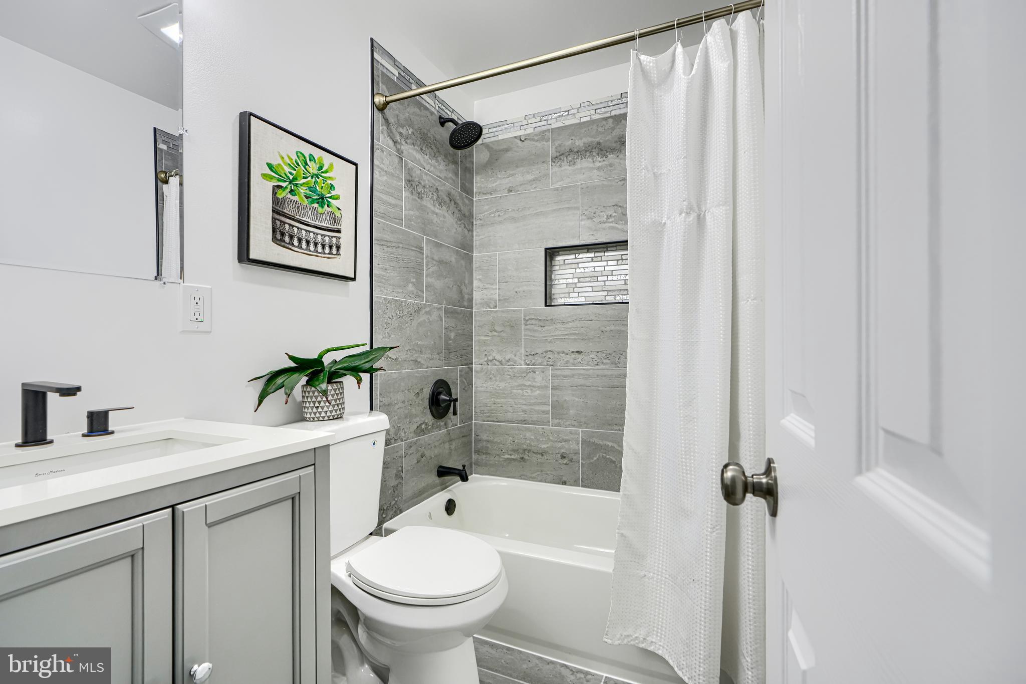 2408 Meadow Road Baltimore, MD 21222 - Photo 37 of 54