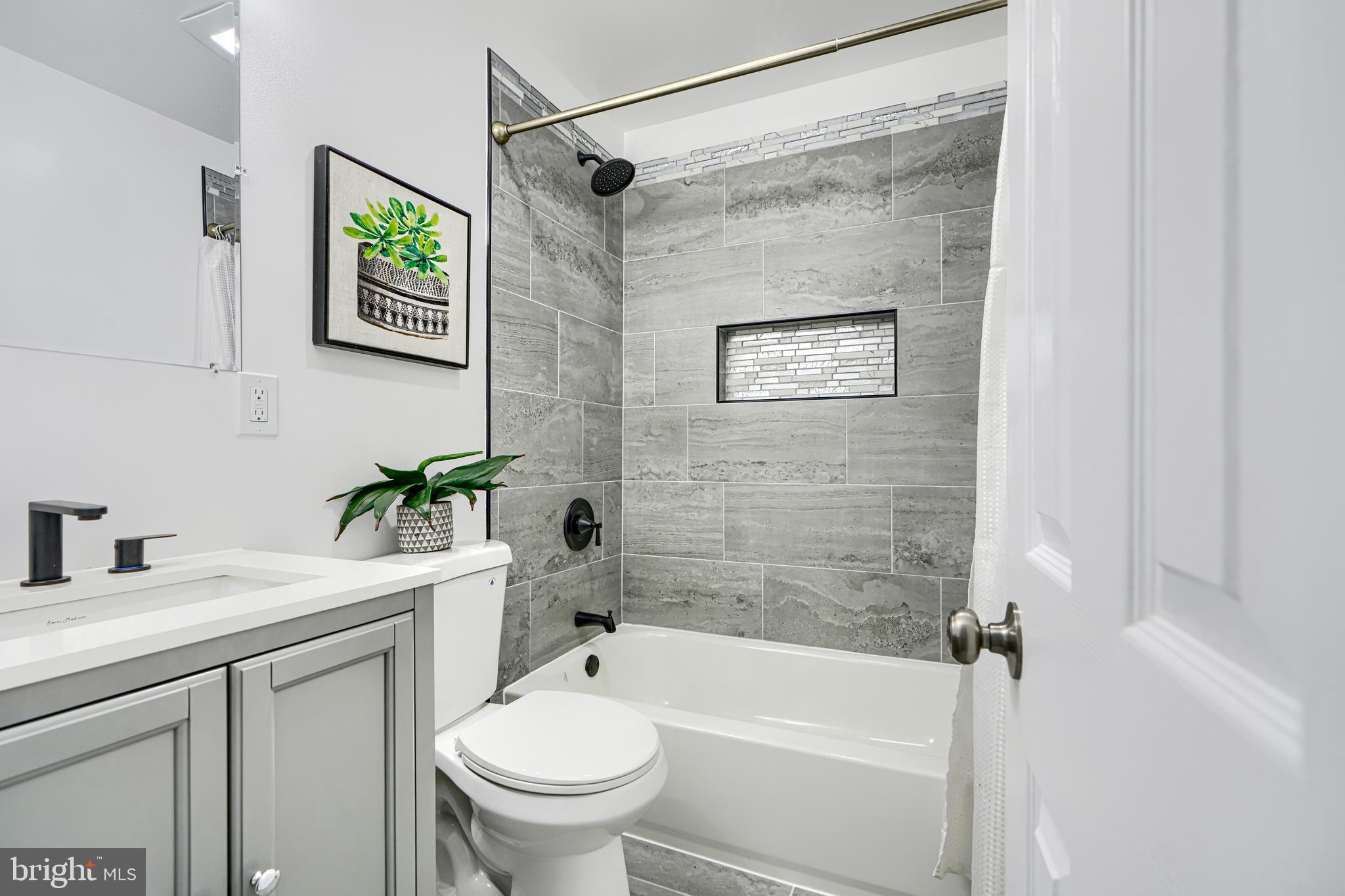 2408 Meadow Road Baltimore, MD 21222 - Photo 38 of 54