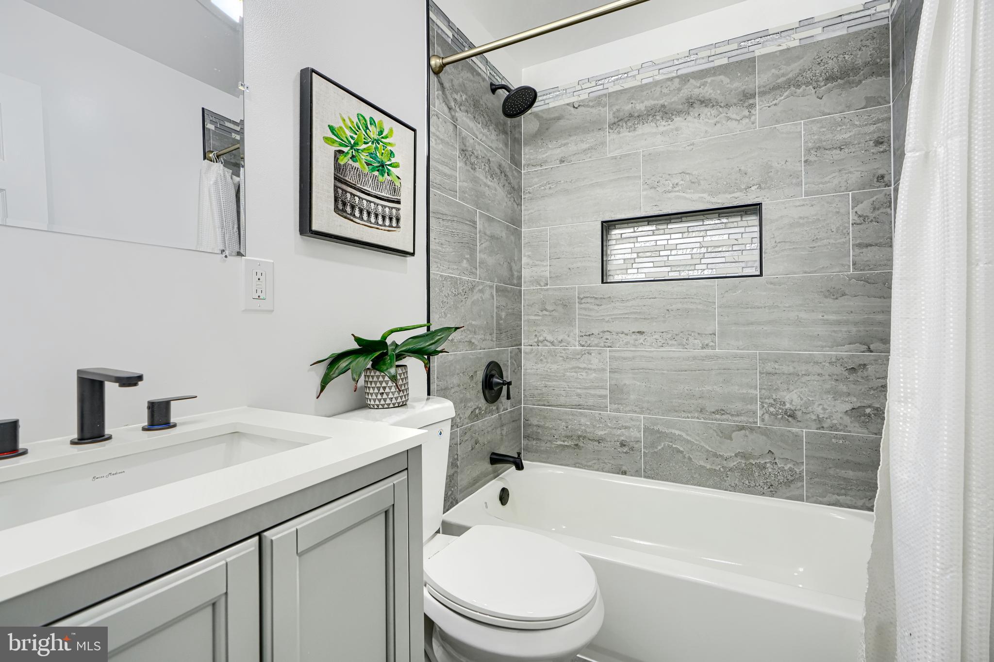 2408 Meadow Road Baltimore, MD 21222 - Photo 39 of 54