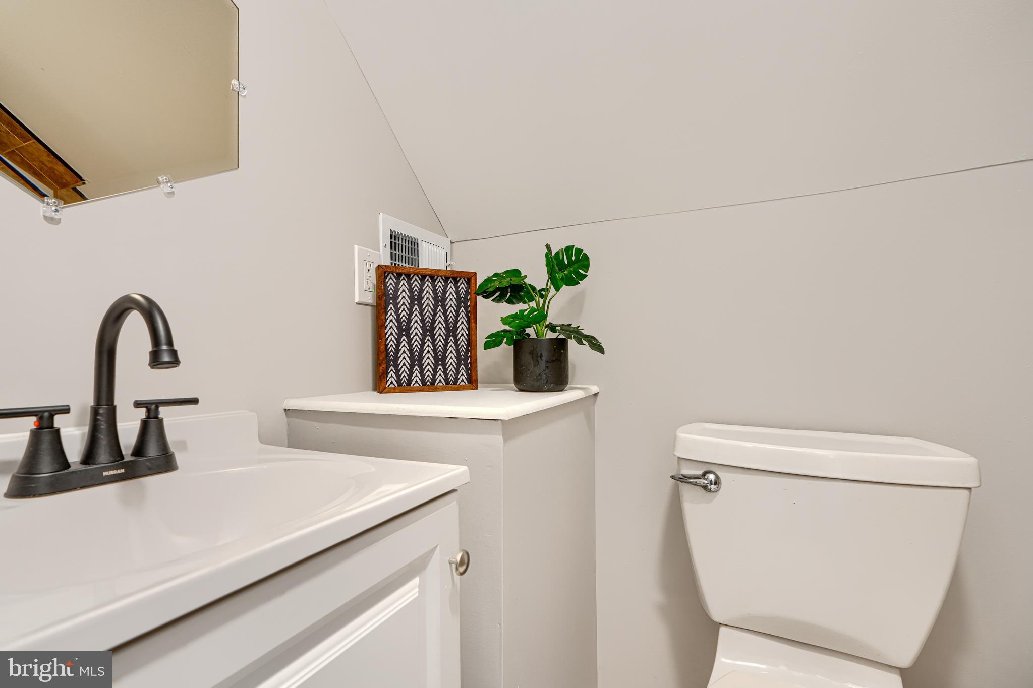 2408 Meadow Road Baltimore, MD 21222 - Photo 48 of 54