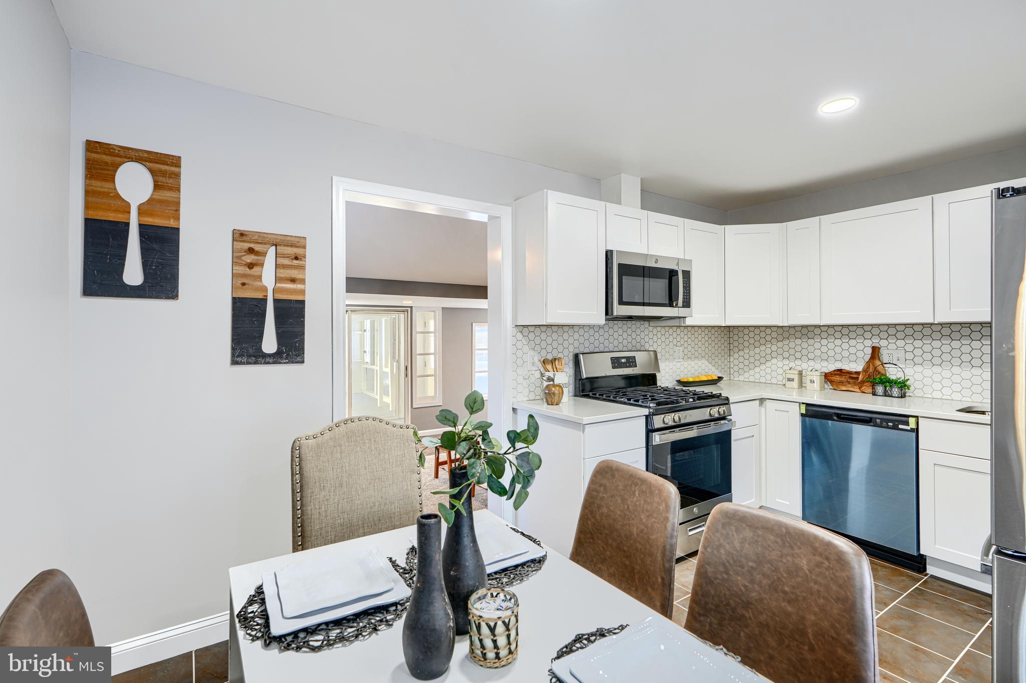 2408 Meadow Road Baltimore, MD 21222 - Photo 7 of 54