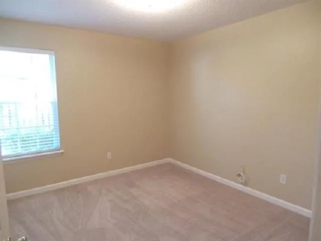 $2,500 | 2605 Cotuit Lane, Tallahassee, FL 32309