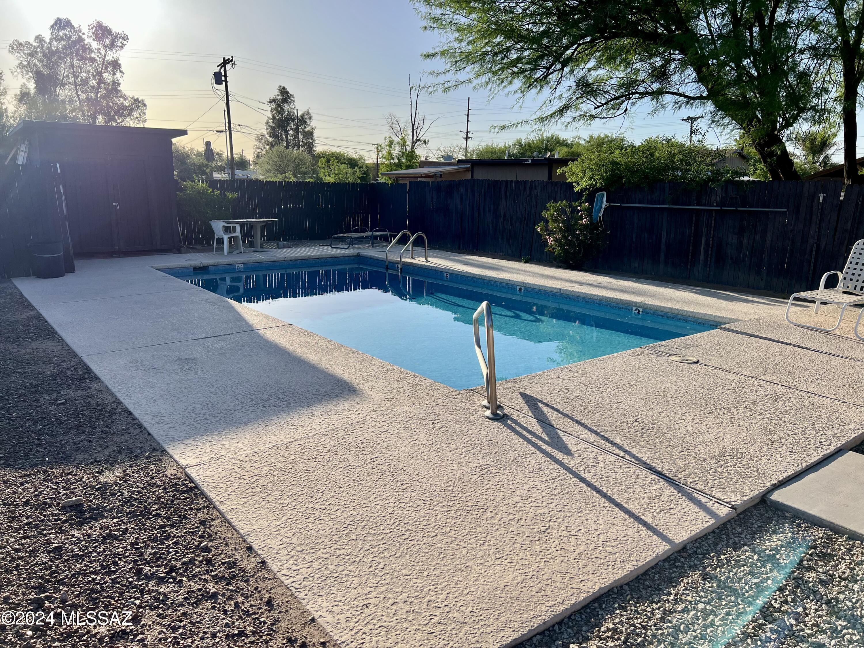 211 West Roger Road, Unit 14 Tucson, AZ 85705 - Photo 16 of 18