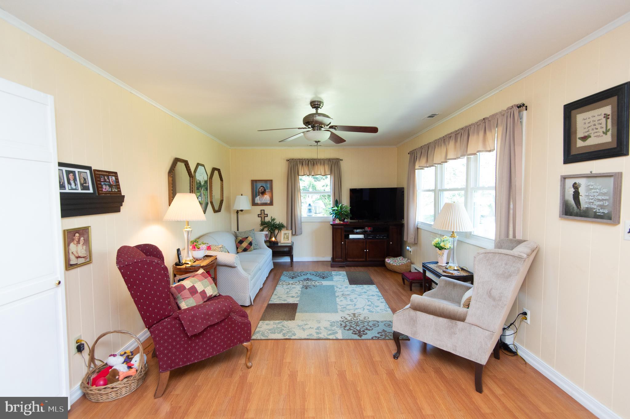 3465 Linchester Road Preston, MD 21655 - Photo 8 of 31 Living room