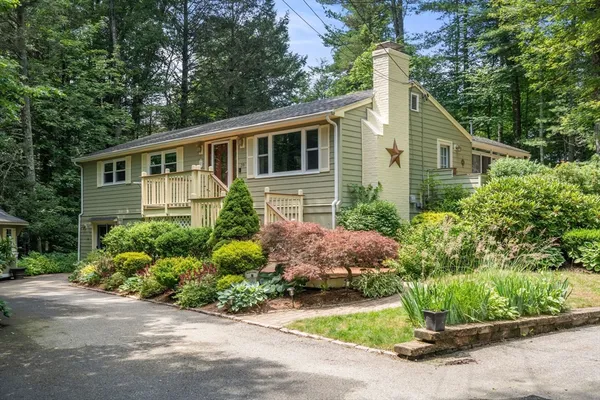 $477,500 | 39 Whiting Road, Oxford, MA 01540