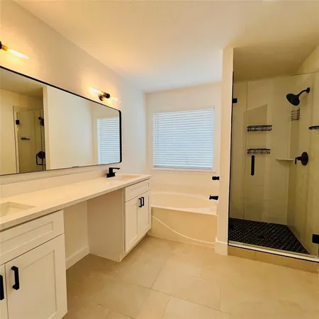 $2,500 | 719 Kristi Lane, Cedar Hill, TX 75104