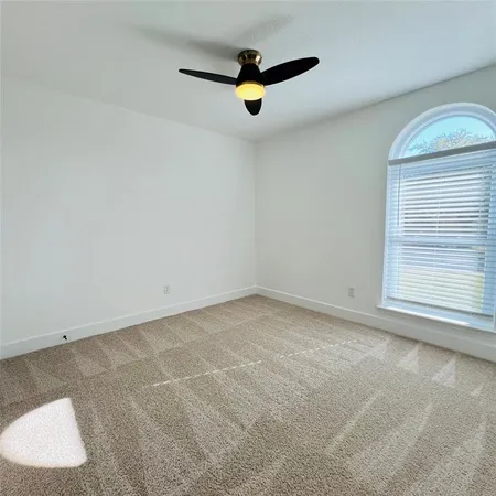 $2,500 | 719 Kristi Lane, Cedar Hill, TX 75104