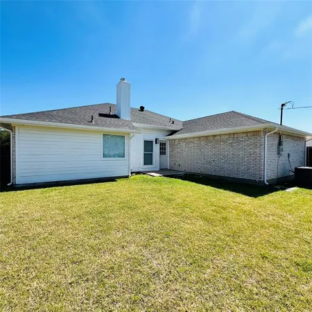 $2,500 | 719 Kristi Lane, Cedar Hill, TX 75104