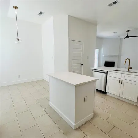 $2,500 | 719 Kristi Lane, Cedar Hill, TX 75104