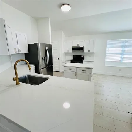 $2,500 | 719 Kristi Lane, Cedar Hill, TX 75104