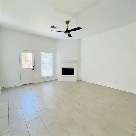 $2,500 | 719 Kristi Lane, Cedar Hill, TX 75104