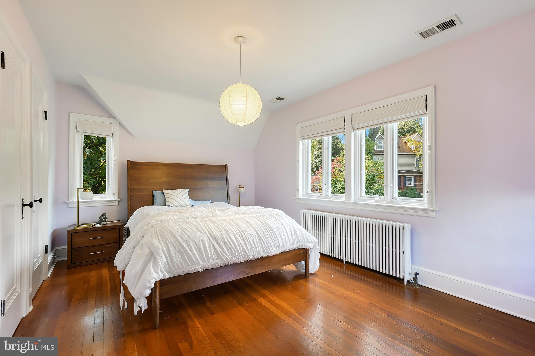 5 Wessex Road Silver Spring, MD 20910 - Photo 22 of 35 Spacious Second Bedroom